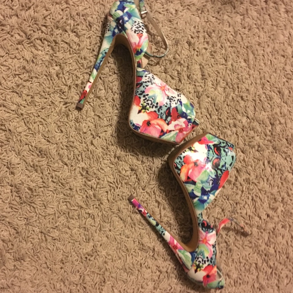 Steve Madden stilettos